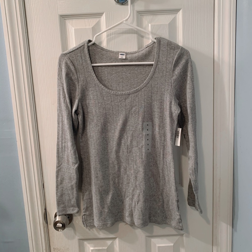 Womens long sleeve shirt.